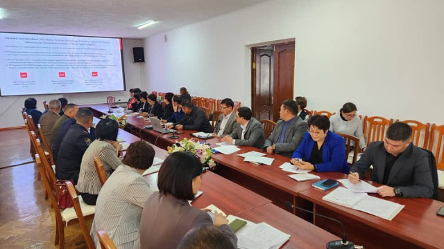 Юридикалык жардам кызматы ВИЧ жана кургак учук боюнча кызматтарга жеткиликтүүлүгүн баалоо ишине катышты